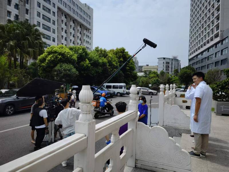 修文县广告片拍摄公司低成本实现高规格制作的诀窍
